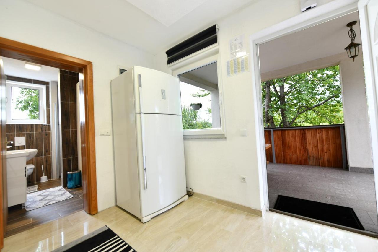 Lora Apartman Rakovica Kültér fotó
